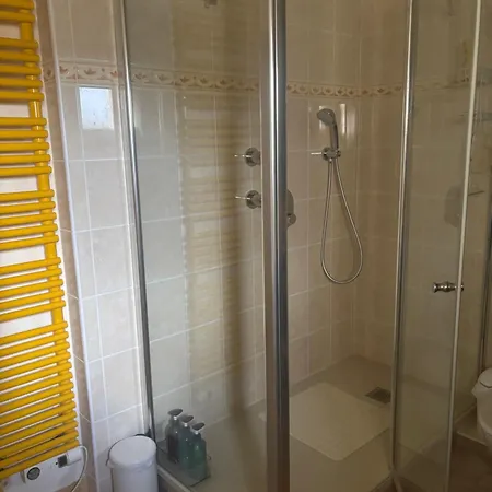 La Grange Frühstückspension 3*